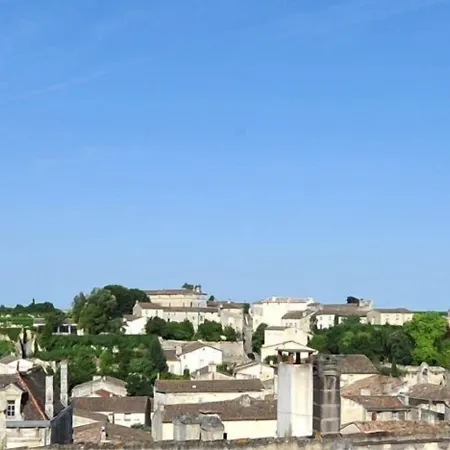 Logis-des-cordeliers Bed & Breakfast