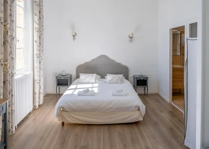 Logis-des-cordeliers Bed & Breakfast 3*