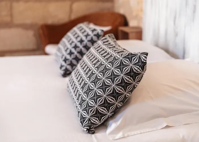 Logis-des-cordeliers Bed and breakfast