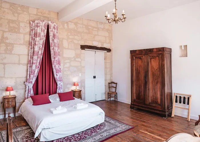 Bed and breakfast Logis-des-cordeliers 3*