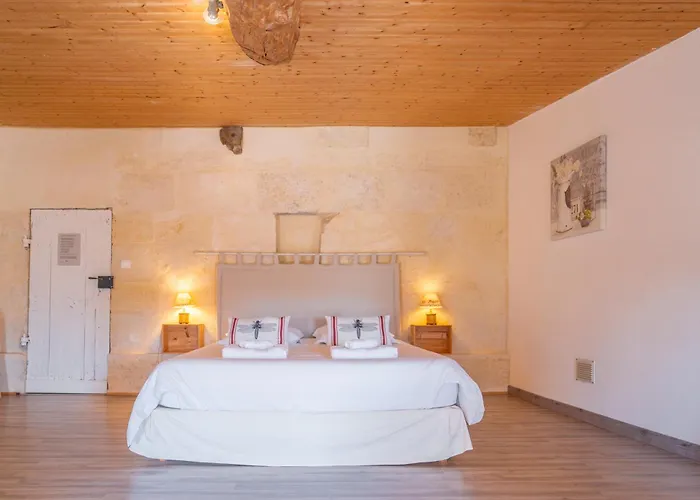 Logis-des-cordeliers Bed & Breakfast