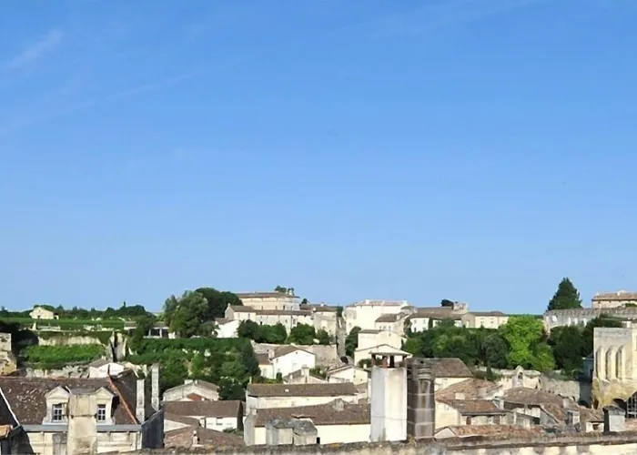 Logis-des-cordeliers Bed & Breakfast