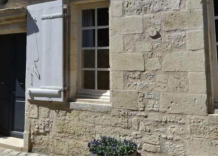 Logis-des-cordeliers Bed & Breakfast