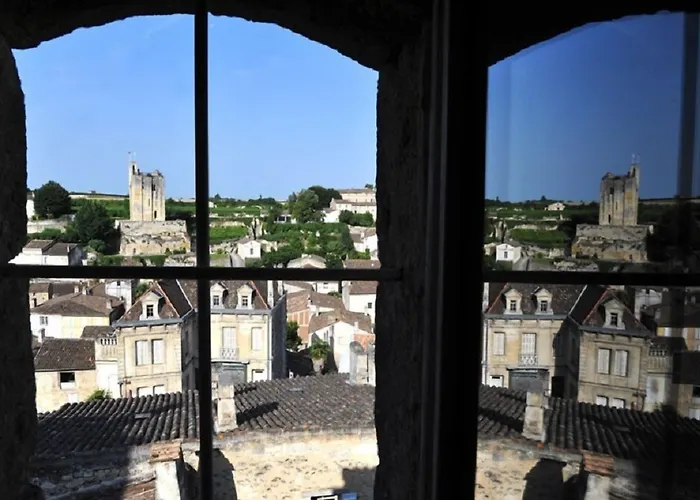 Logis-des-cordeliers Bed & Breakfast